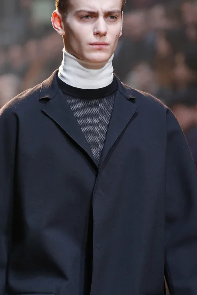 Look 35